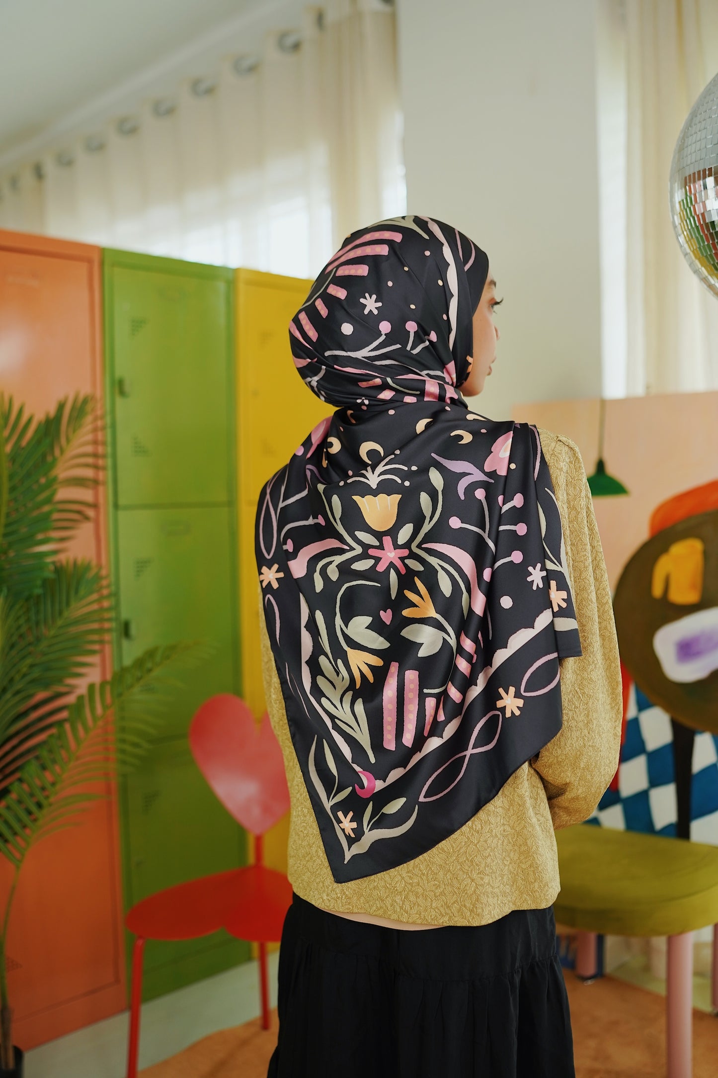 Berangan Shawl (Black)