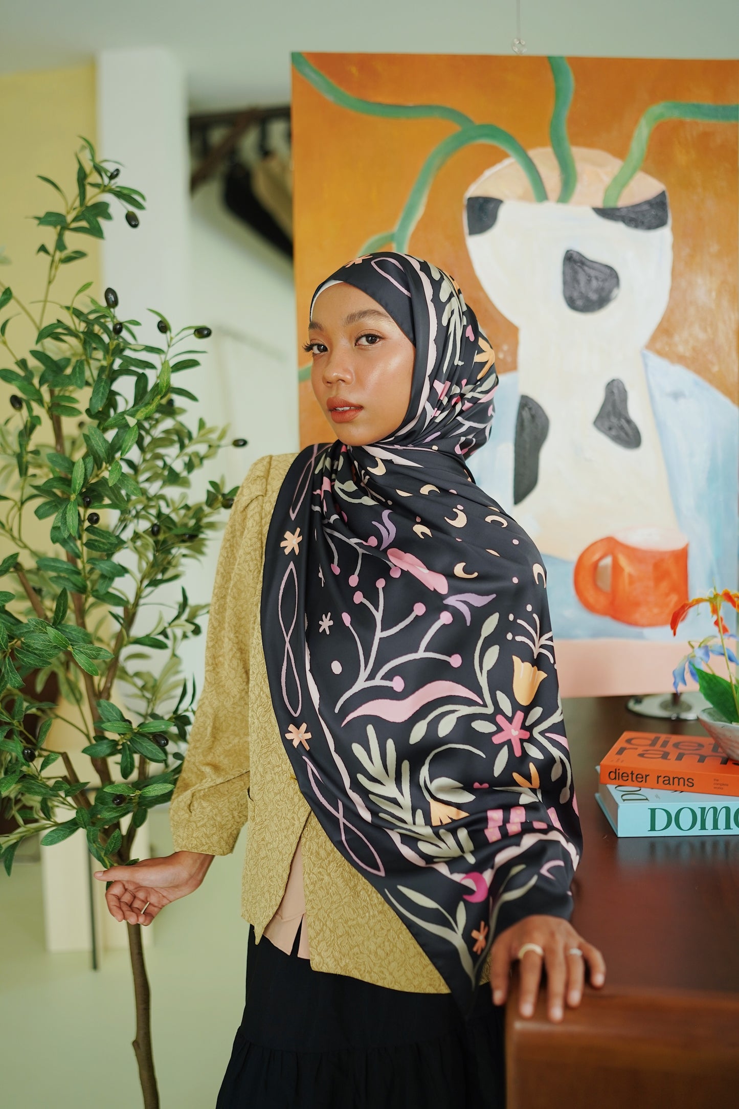 Berangan Shawl (Black)