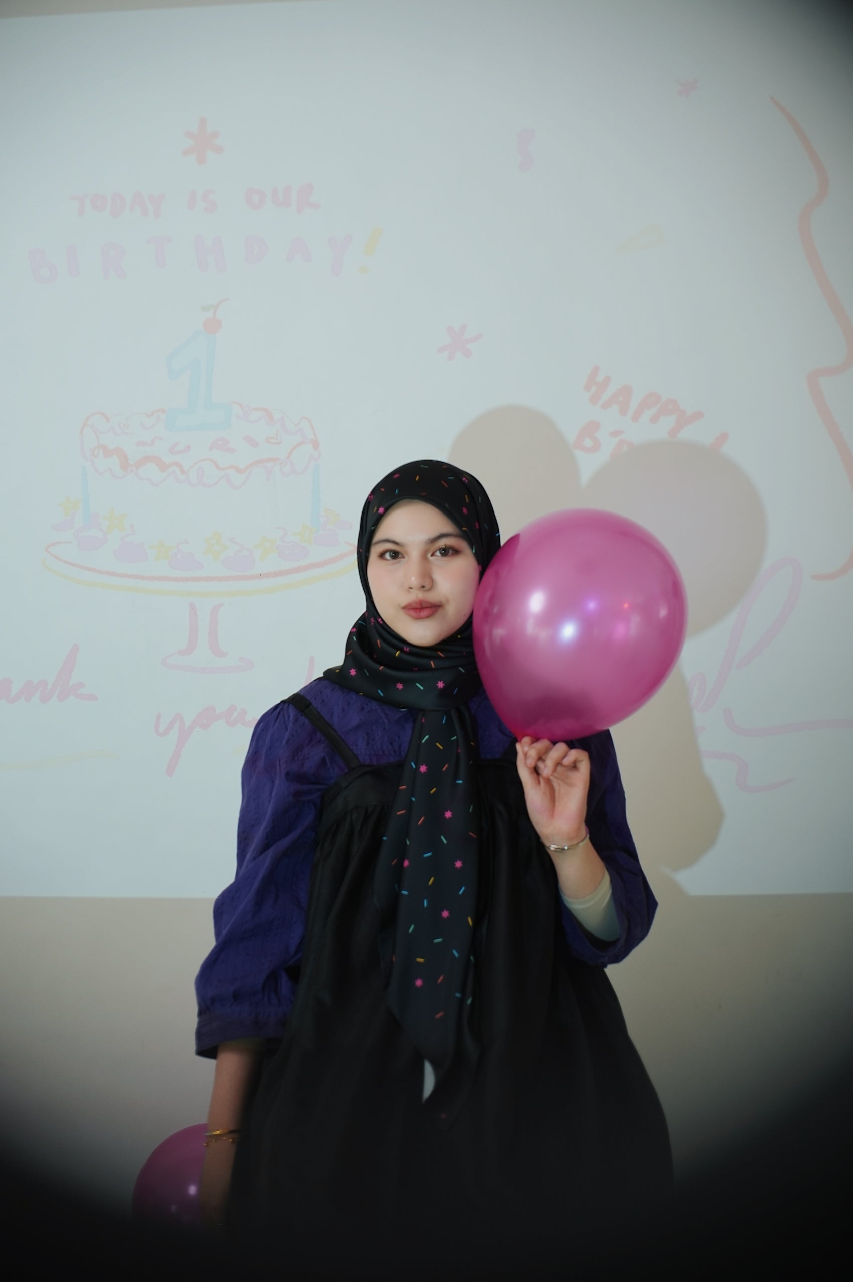 Confetti Square (Black)