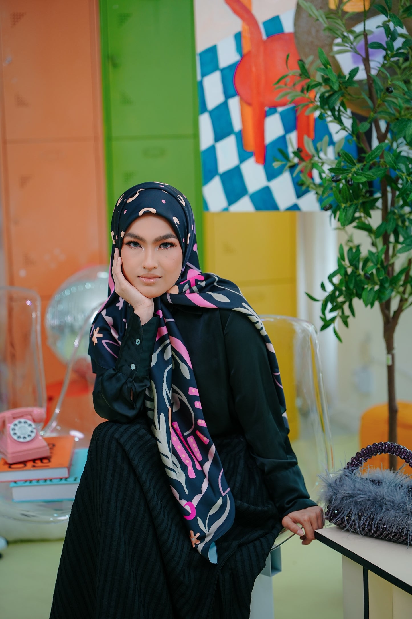 Berangan Square (Black)