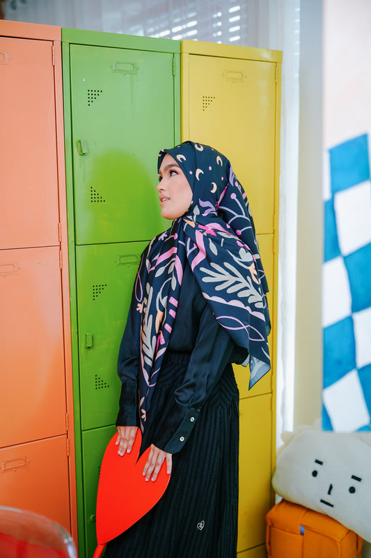 Berangan Square (Black)