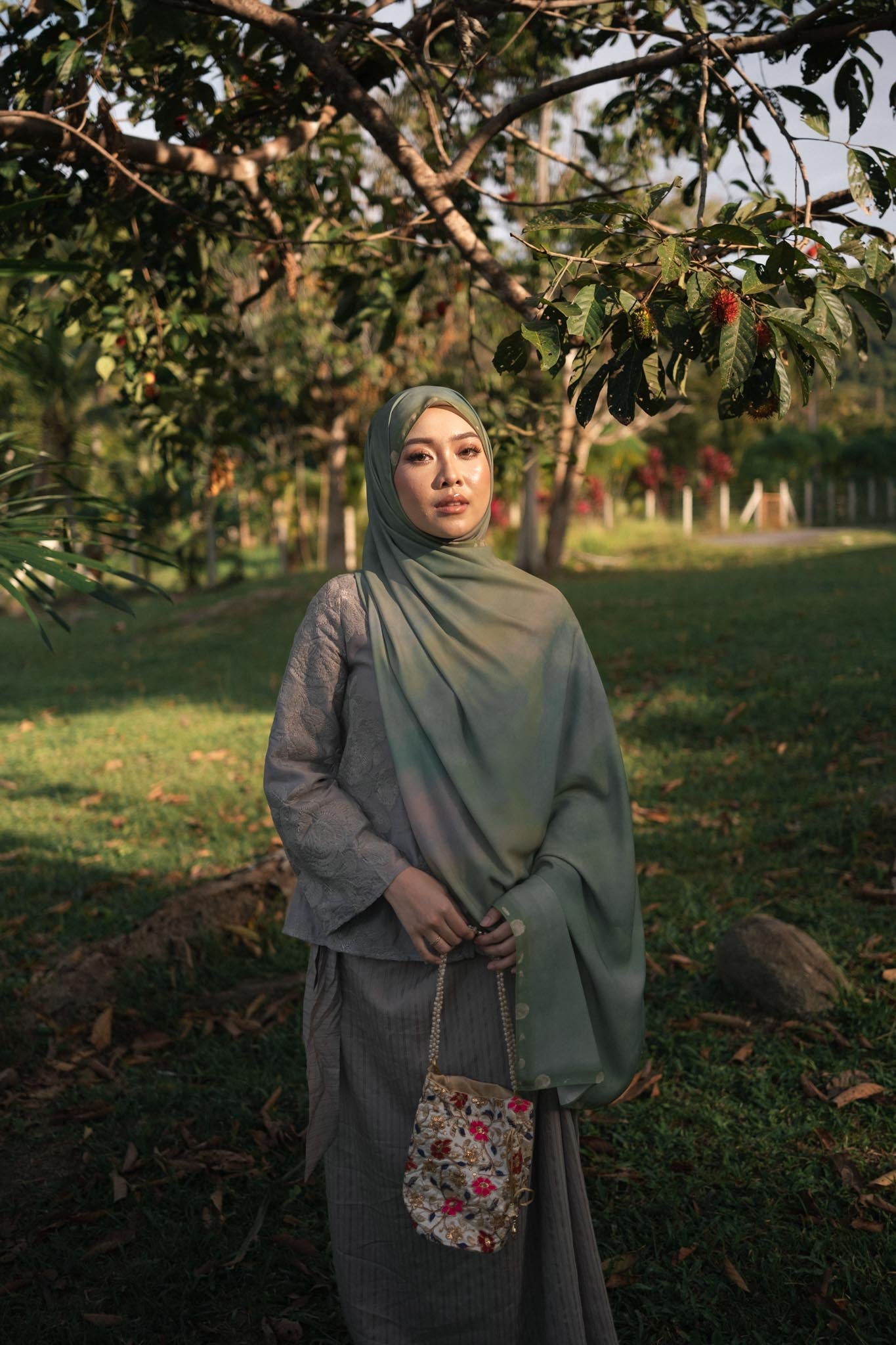 Coretan Shawl (Rimbun)